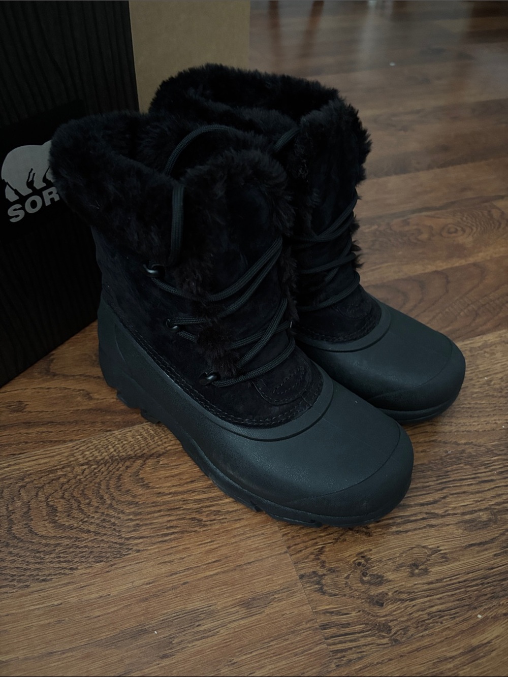 Columbia Black Faux-Fur Lace-Up Winter Boots
